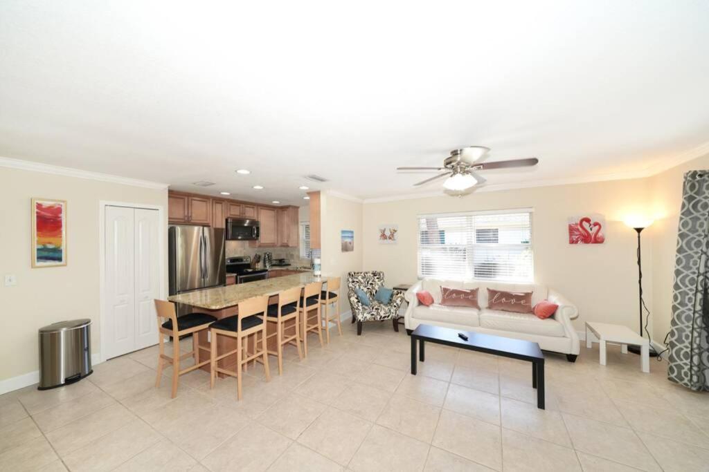 فيلا Pet-Friendly, King Bed, Close To Siesta Beach, Restaurants, Shopping ساراسوتا المظهر الخارجي الصورة