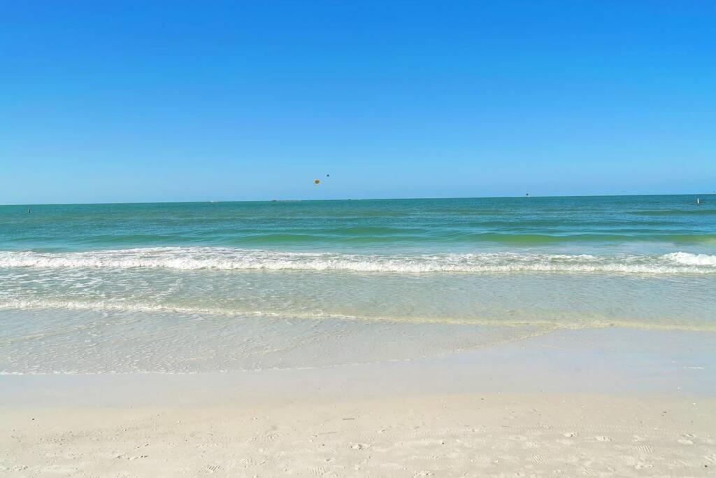 فيلا Pet-Friendly, King Bed, Close To Siesta Beach, Restaurants, Shopping ساراسوتا المظهر الخارجي الصورة